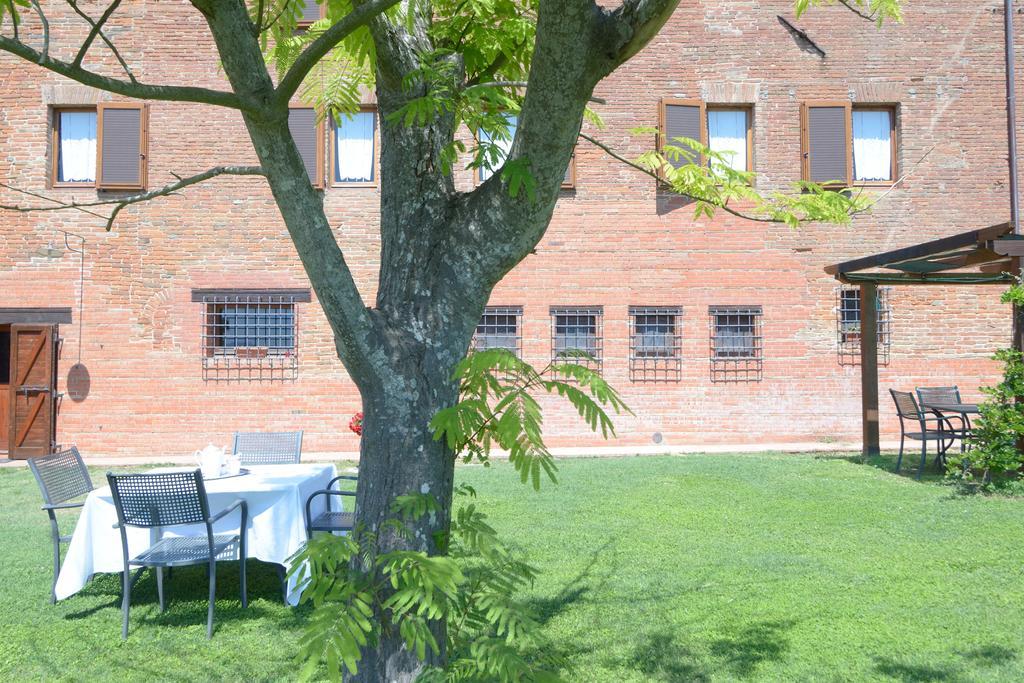 Agriturismo Borgo Del Papa Badia  외부 사진