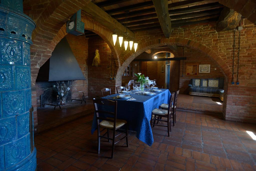 Agriturismo Borgo Del Papa Badia  외부 사진