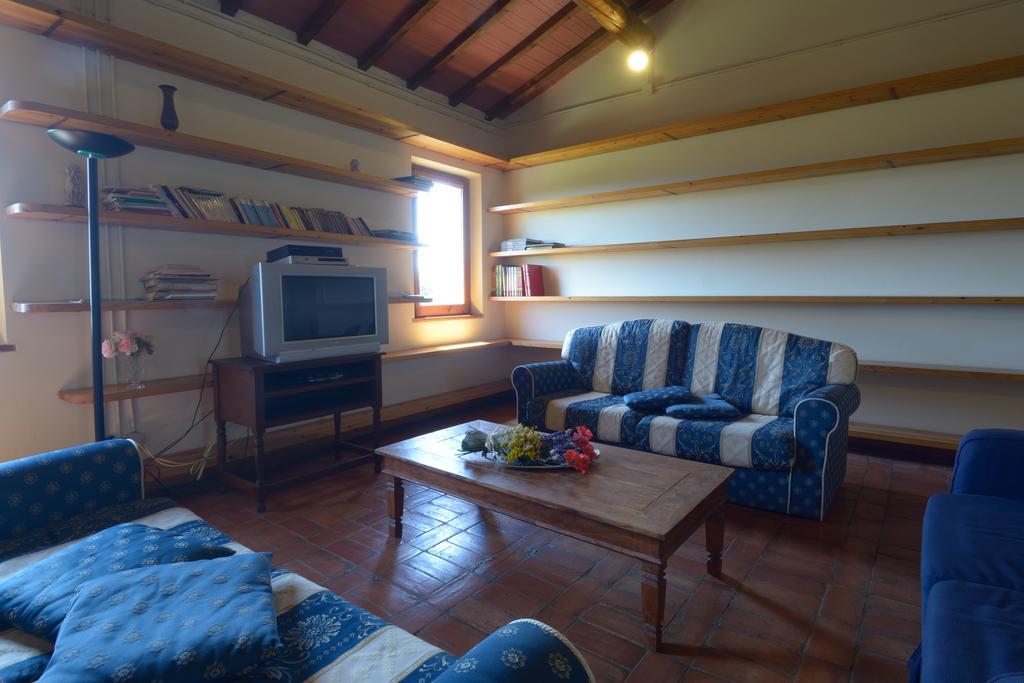 Agriturismo Borgo Del Papa Badia  외부 사진